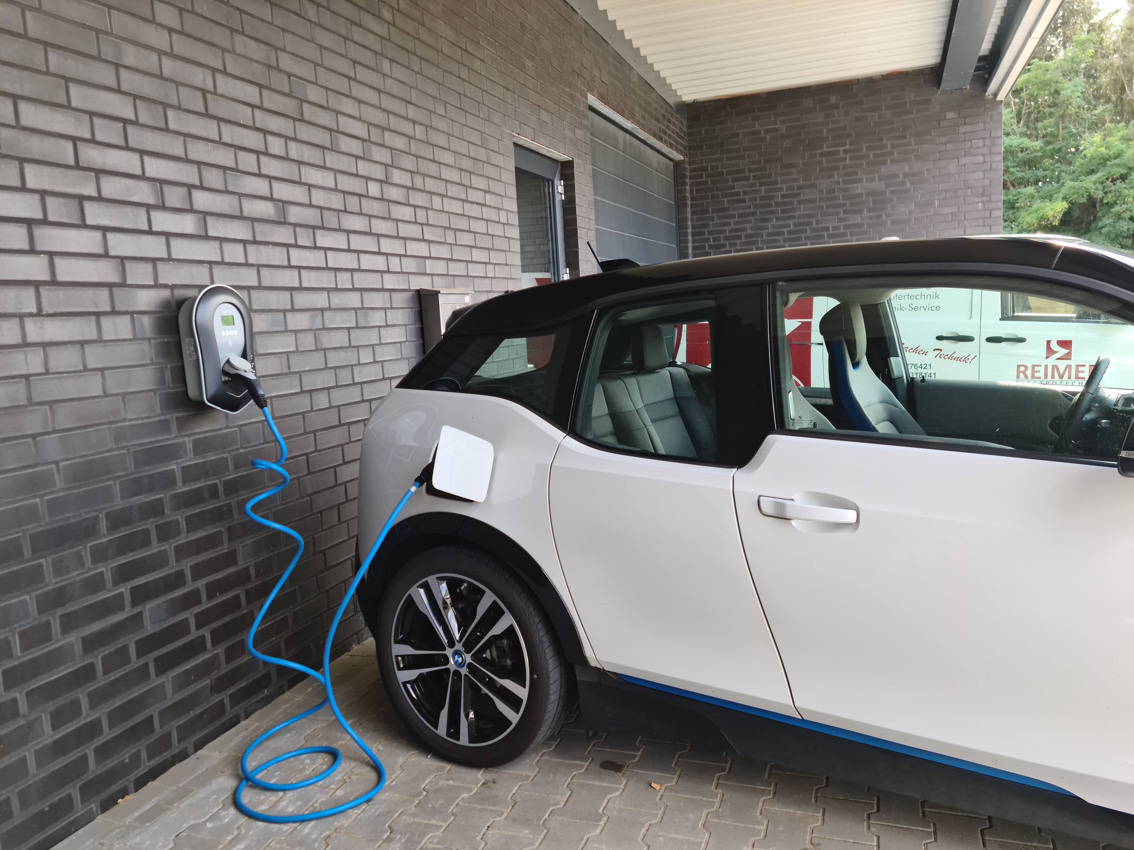 Wallbox-Ladestation für Elektrofahrzeuge